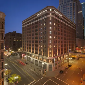 Embassy Suites by Hilton Minneapolis Downtown