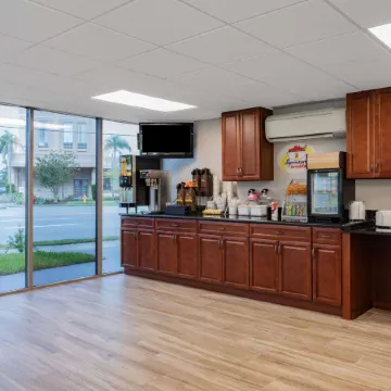 Super 8 by Wyndham Melbourne