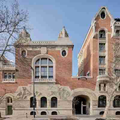 Kozmo Hotel Suites & Spa - Small Luxury Hotels of the World Hotel Exterior