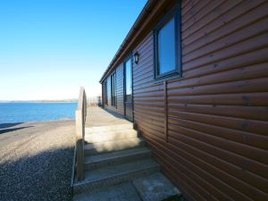 Loch Leven Lodge