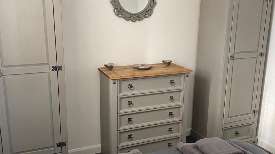 1 Bedroom Ground Floor Apartment St Neots Riverside Park Area