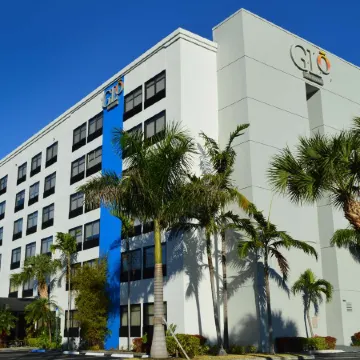 GLō Best Western  Ft. Lauderdale-Hollywood Airport Hotel