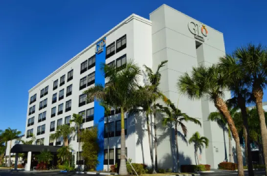 GLō Best Western  Ft. Lauderdale-Hollywood Airport Hotel Hotels near T.Y. (Topeekeegee Yugnee) Park