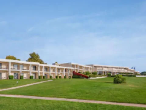 Ramada Plaza by Wyndham Thraki โรงแรมในEvros