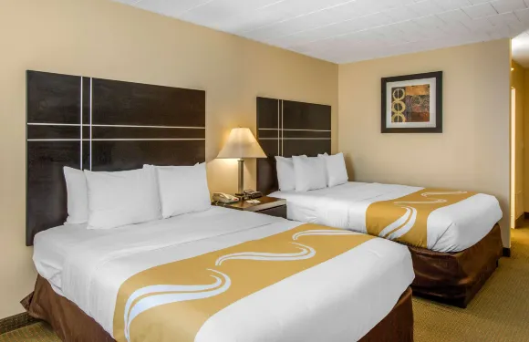 多佛-萊奇伍德品質酒店