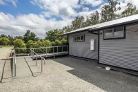 Black on Grey Hotels in Geraldine