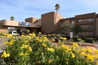 Delta Hotels Ontario Airport Hotels near American Airlines