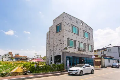 Damyang Dambit Pension Hotels near Gwanbangjerim Forest