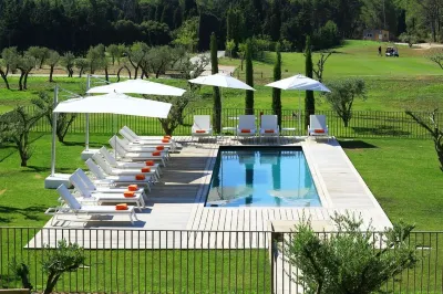 Domaine de Manville Hotels near Hôpital des Baux-de-Provence