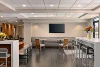 Wingate by Wyndham Wilmington - Breakfast