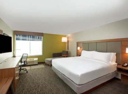 Holiday Inn Express & Suites Columbus