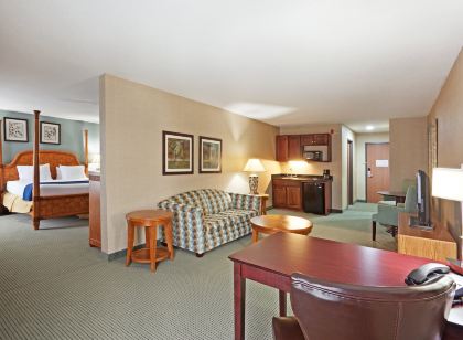 Holiday Inn Express & Suites Meriden