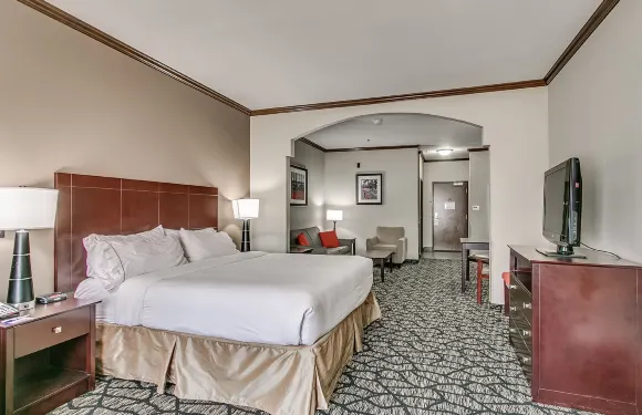 智選假日套房酒店拉伯克南