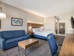 Holiday Inn Express & Suites Tulsa East - Catoosa