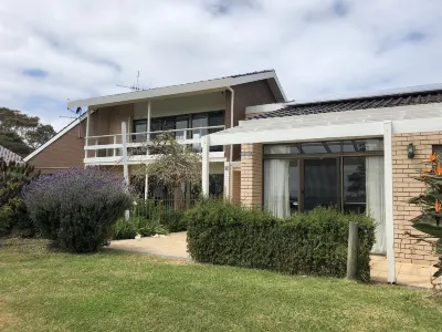 Banksia Park Estate Hotels in San Remo