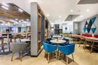 Holiday Inn Express LONDON - WATFORD JUNCTION by IHG - breakfast