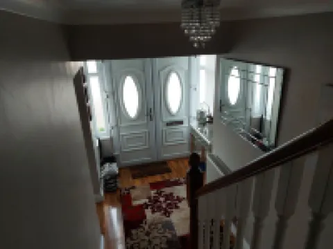 Apple House Wembley Twin Room Shared Bathroom Hotels in Edgware