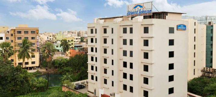 Howard Johnson by Wyndham Kolkata Hotels in Kolkata