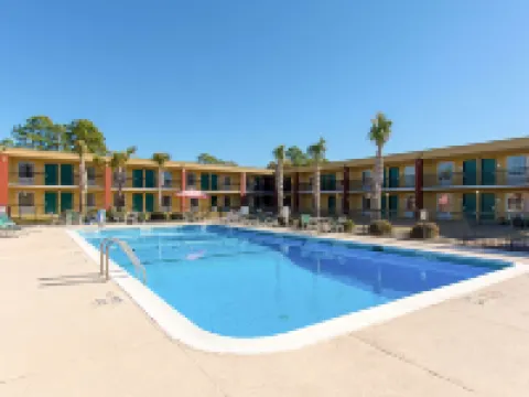 Clarion Inn Columbia Airport Hotels in West Columbia