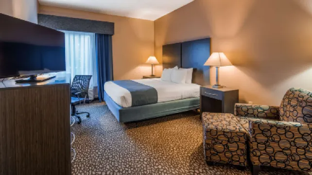 Best Western Plus Bradenton Hotel  Suites