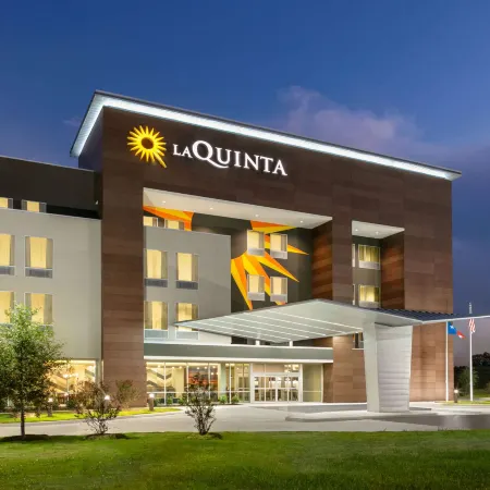 La Quinta Inn & Suites by Wyndham College Station North