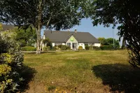 Campanile Lorient - Lanester Hotel dekat Parc des Expositions