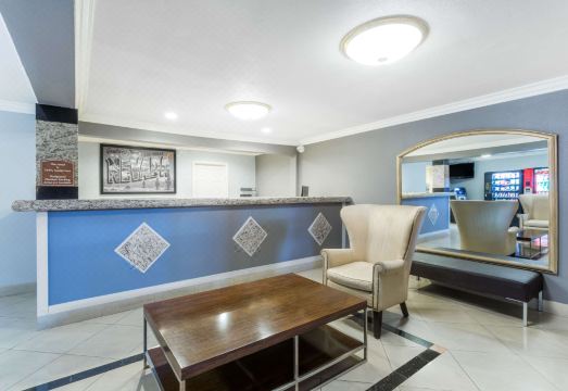 4. 수퍼 8 바이 ..