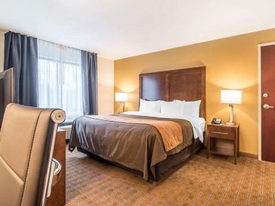 Comfort Inn & Suites Brattleboro I-91