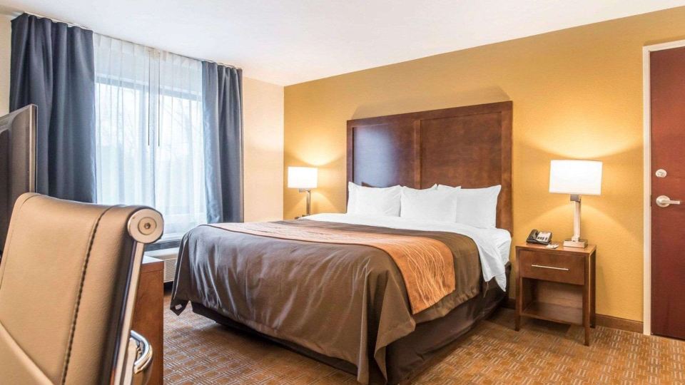 Comfort Inn & Suites Brattleboro I-91