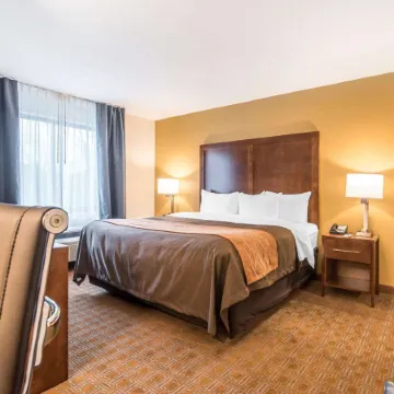 Comfort Inn & Suites Brattleboro I-91