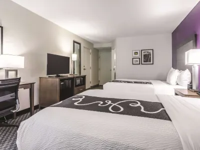 La Quinta Inn & Suites by Wyndham Myrtle Beach - N Kings Hwy Hotels in der Nähe von Anchorage II
