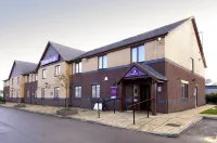 Premier Inn Blackpool Airport - parking