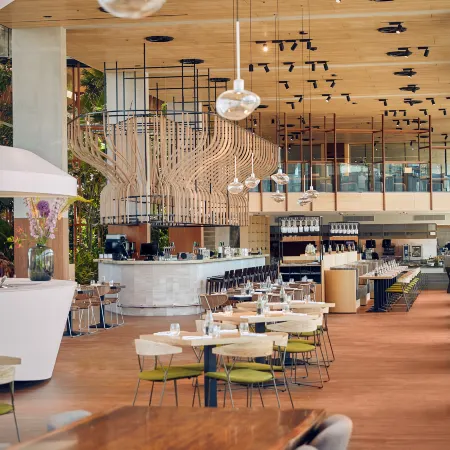Hotel Jakarta Amsterdam Отели рядом с достопримечательностью «Мост Питон»