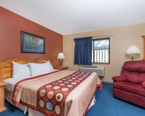 Super 8 by Wyndham Baxter/Brainerd Area Hotels in Baxter