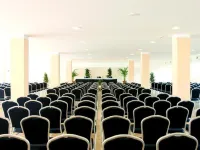 جاردن بلايا ناتشرال هوتل آند سبا - للبالغين فقط Hotels near لا بيلا هارميتاج