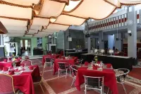 University Club Hotel UGM - breakfast