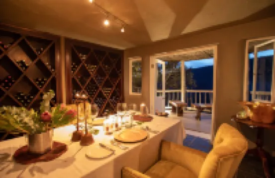 Clifftop Exclusive Safari Hideaway