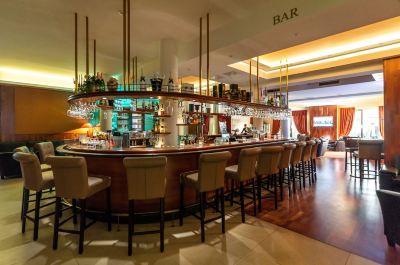 バー ホテル ハンセアティッシャー ホフの写真