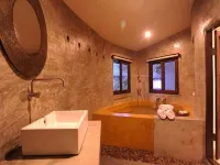 Sippa Hotspring - Hot Tub