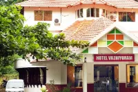 Hotel Vazhiyoram Mundakayam