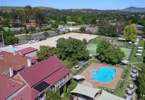 Alzburg Resort Hotels in Mansfield