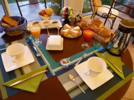 La Villa du Petit Port Отели в г. Мартигес