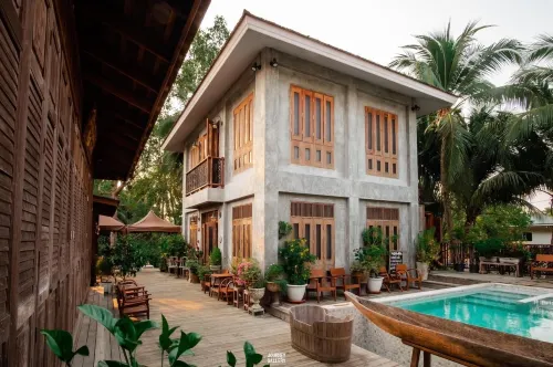 House of Passion Amphawa - parking