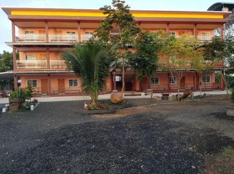 ก่อน-ใดใด อพาร์ทเม้นท์  โรงแรมในอำเภอ หนองกี่