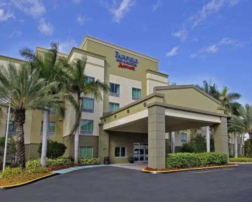 Fairfield Inn & Suites Fort Lauderdale Airport & Cruise Port Hotels in Dania Beach