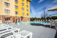 Comfort Suites Pineville - Ballantyne Area - Pools