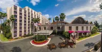 Knott's Hotel Hotels near Knott's Berry Farm