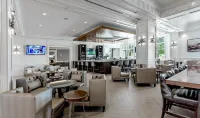 Hilton Columbus at Easton - Baarit