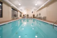 Hampton Inn Denver-International Airport - Kolam Renang