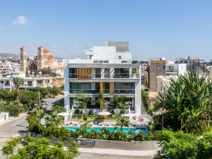 SOFIA Luxury Residence - Premium Apartments with Pool & BBQ, Rooftop Terrace, 5 Min to Sea